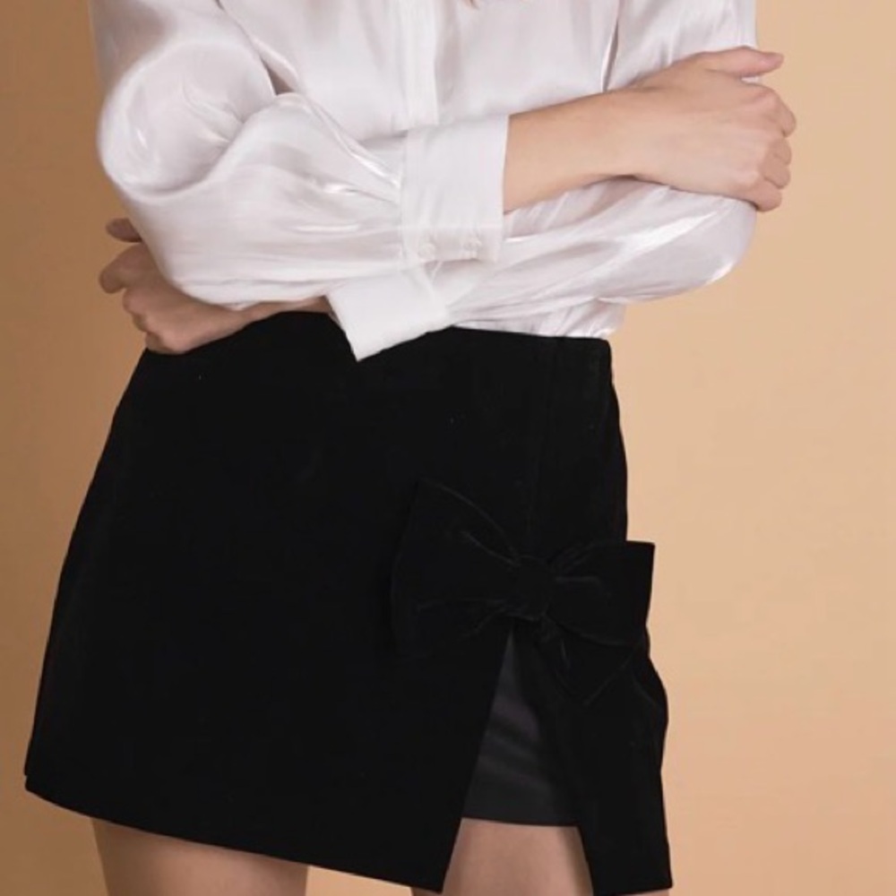 Endless Rose Black Bow Mini Skort
